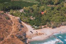 Ancient Asini and Plaka beach